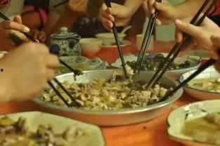 春节长辈吃瓜视频,欢乐时光里的温馨瞬间