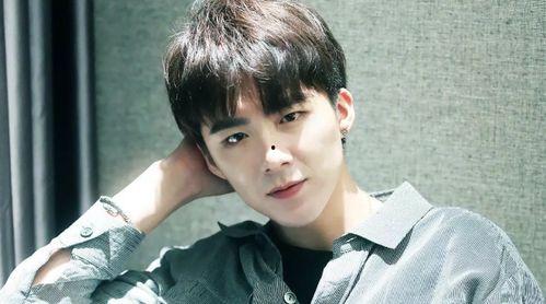 刘宇宁开推吃瓜