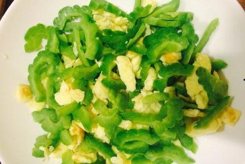 夏天吃凉瓜炒蛋好,凉瓜炒蛋，清爽一夏